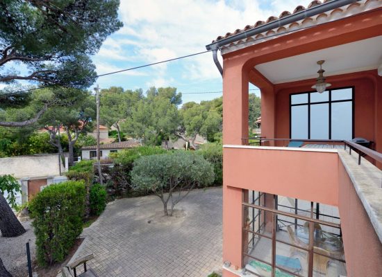 28-vuebalcon